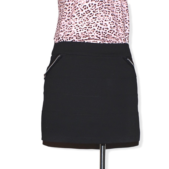 BCBGeneration Black Bodycon Bandage Mini Skirt 8 - Picture 1 of 16